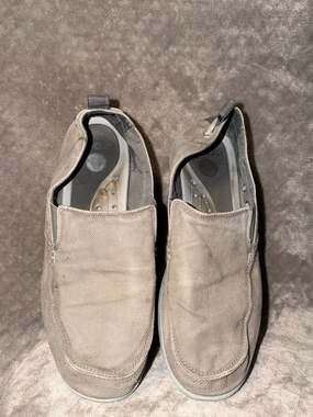 Crocs Walu Men's Canvas Slip-On Loafers Taupe Khaki